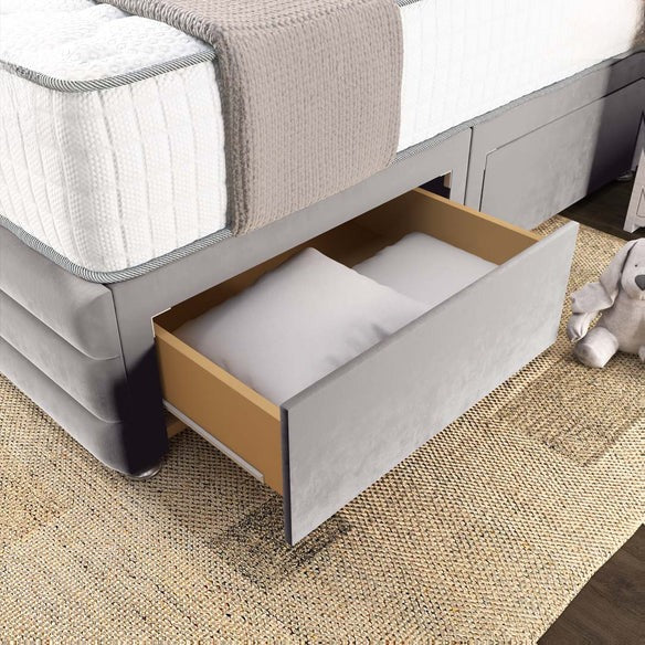 Havana Divan Bed - Silver Plush Velvet