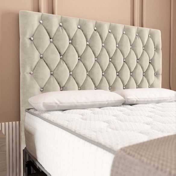 London Chesterfield Divan Bed - Cream Plush Velvet